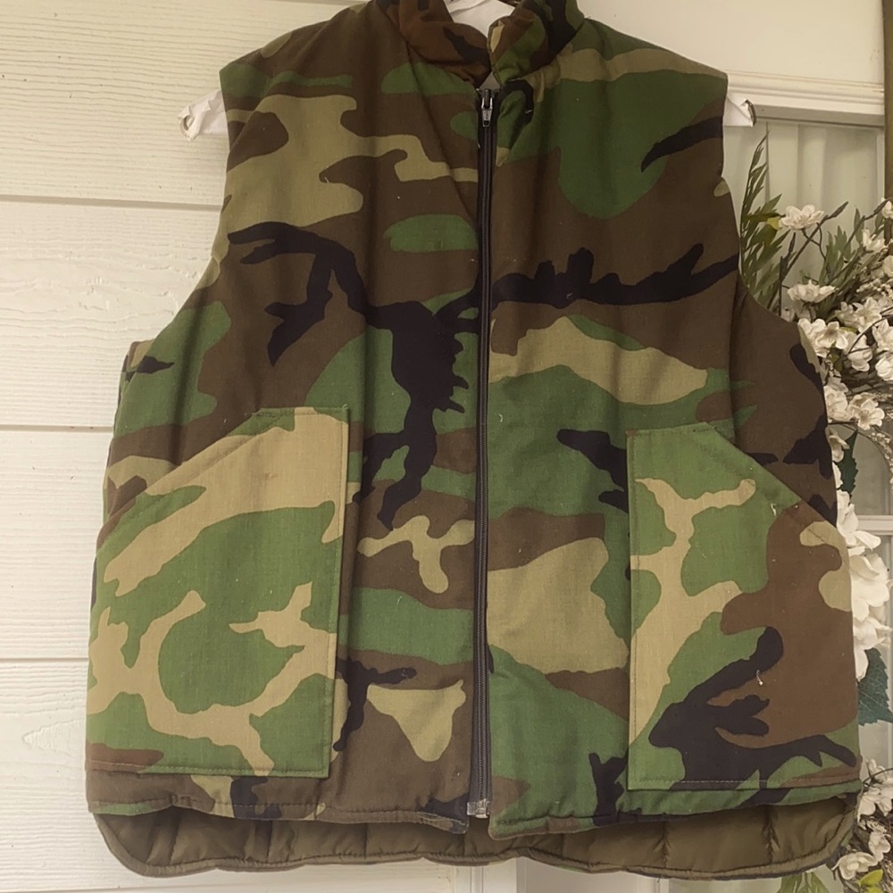 Camouflage Puffy Vest